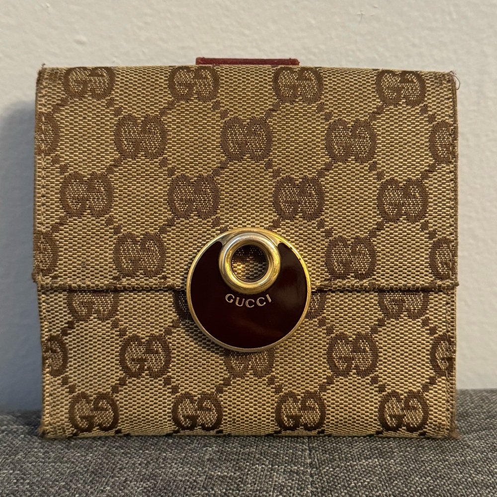 Gucci Bifold Double GG Wallet RARE Maroon Details